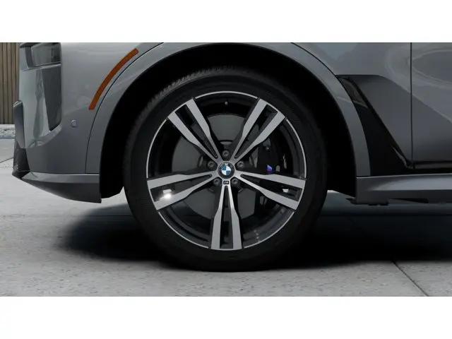 2027 BMW X7 M60i