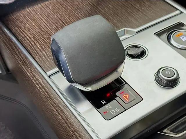 2022 Land Rover Range Rover P400 SE