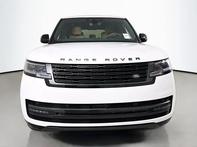 2026 Land Rover Range Rover P400 SE