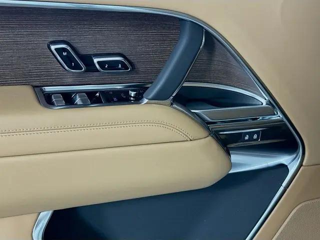 2026 Land Rover Range Rover P400 SE