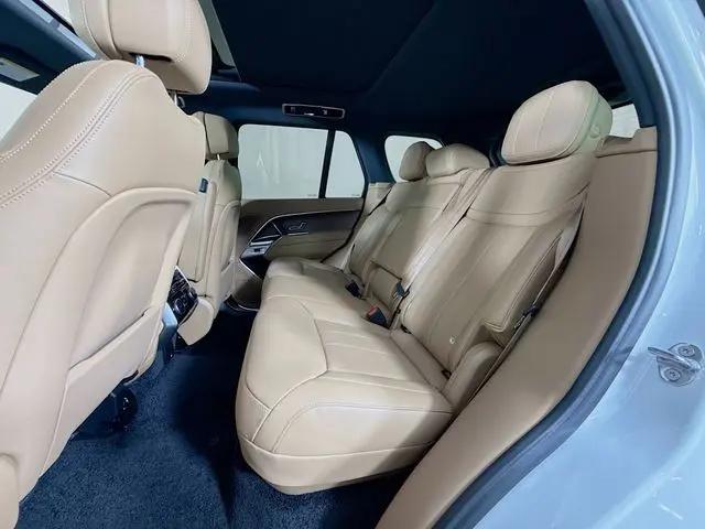 2026 Land Rover Range Rover P400 SE
