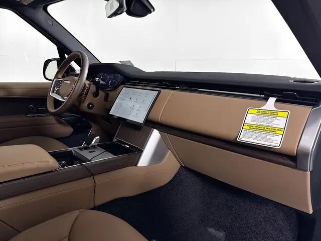 2026 Land Rover Range Rover P400 SE