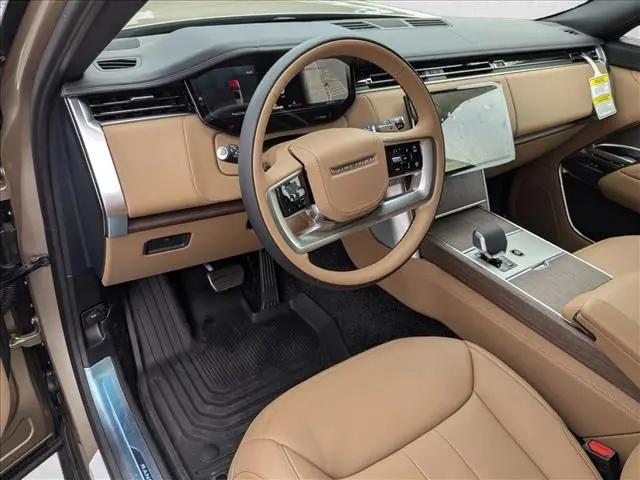 2026 Land Rover Range Rover P400 SE 7 Seat