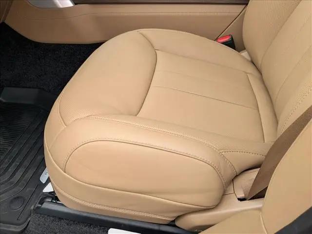 2026 Land Rover Range Rover P400 SE 7 Seat