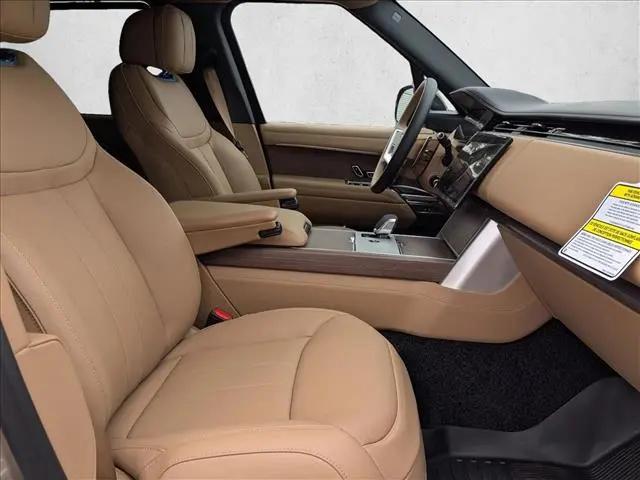 2026 Land Rover Range Rover P400 SE 7 Seat