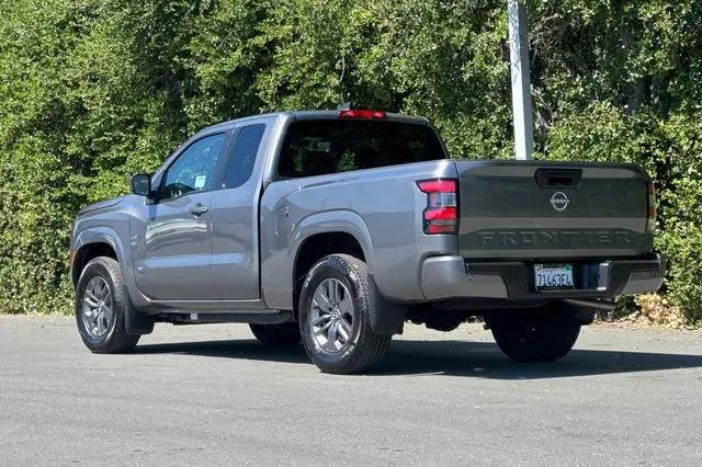 2025 Nissan Frontier King Cab SV 4x2