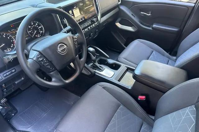 2025 Nissan Frontier King Cab SV 4x2