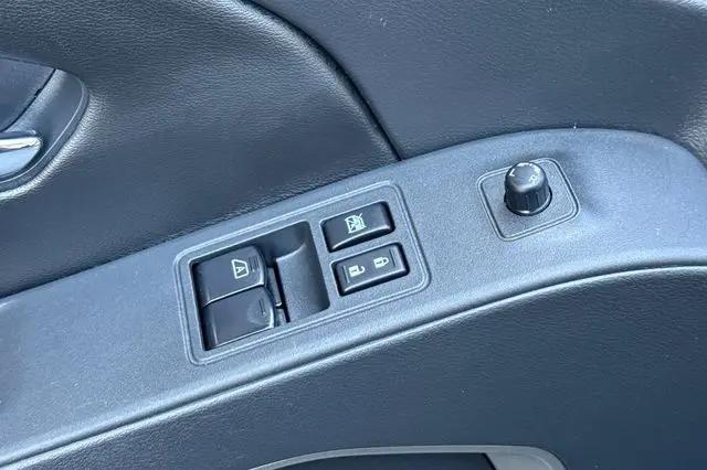 2025 Nissan Frontier King Cab SV 4x2