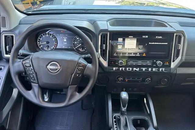 2025 Nissan Frontier King Cab SV 4x2