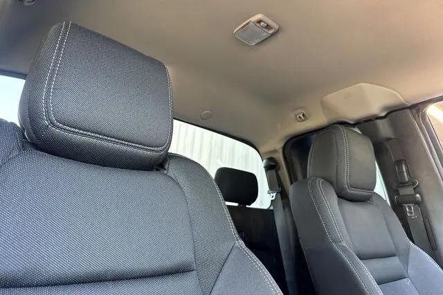 2025 Nissan Frontier King Cab SV 4x2