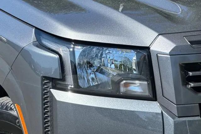 2025 Nissan Frontier King Cab SV 4x2