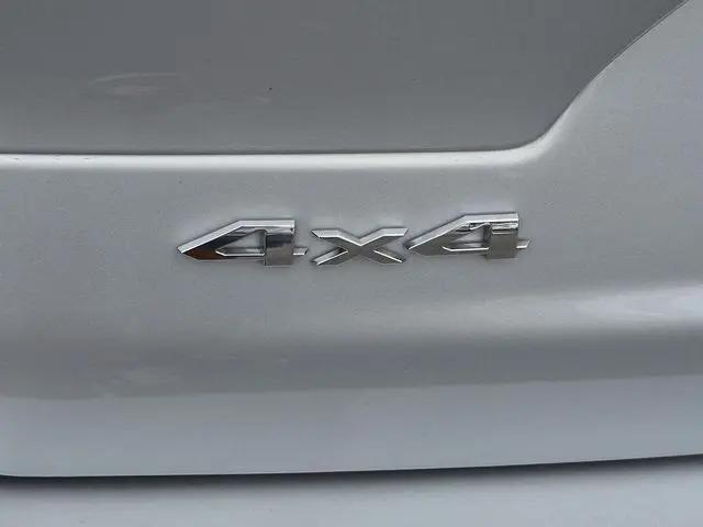 2023 Jeep Grand Cherokee L Laredo 4x4