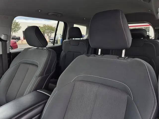2023 Jeep Grand Cherokee L Laredo 4x4