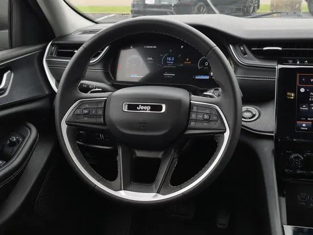 2023 Jeep Grand Cherokee L Laredo 4x4