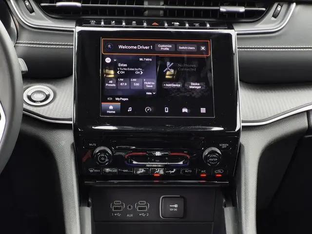 2023 Jeep Grand Cherokee L Laredo 4x4