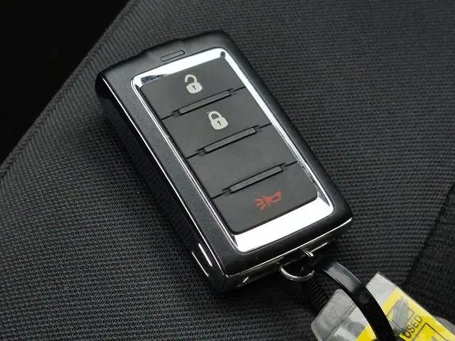 2023 Jeep Grand Cherokee L Laredo 4x4