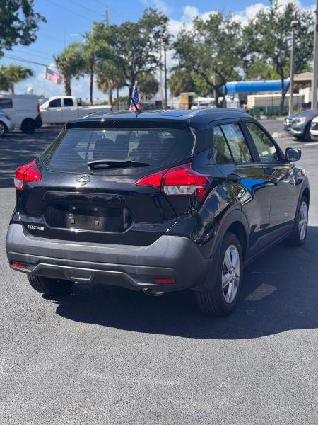 2019 Nissan Kicks S