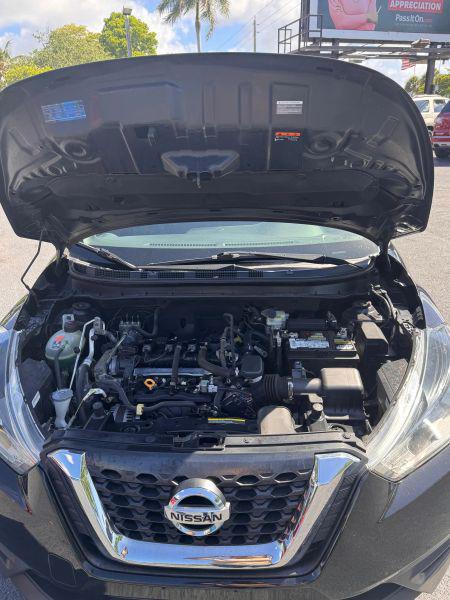 2019 Nissan Kicks S