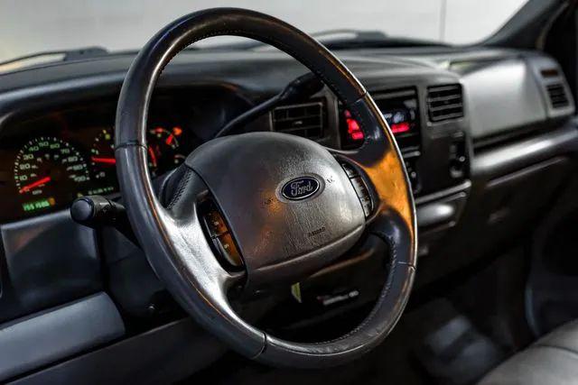 2004 Ford F-350 XL