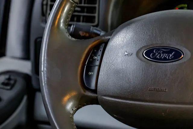 2004 Ford F-350 XL