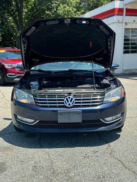 2012 Volkswagen Passat 3.6L V6 SEL Premium