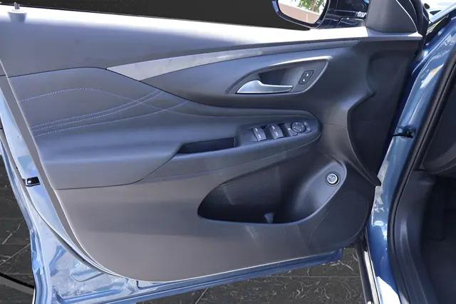 2026 Buick NV Sport Touring FWD