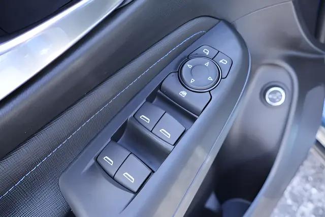 2026 Buick NV Sport Touring FWD