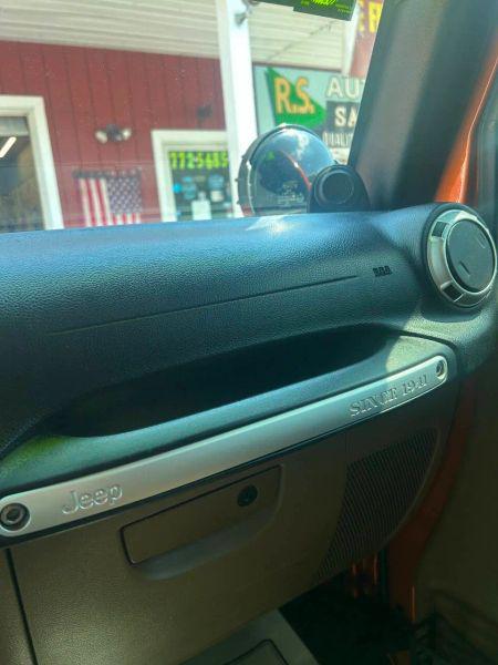 2011 Jeep Wrangler Unlimited Sahara