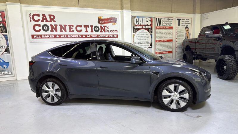 2023 Tesla Model Y Long Range Dual Motor All-Wheel Drive