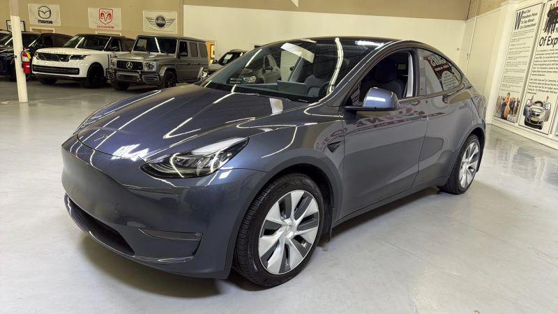 2023 Tesla Model Y Long Range Dual Motor All-Wheel Drive
