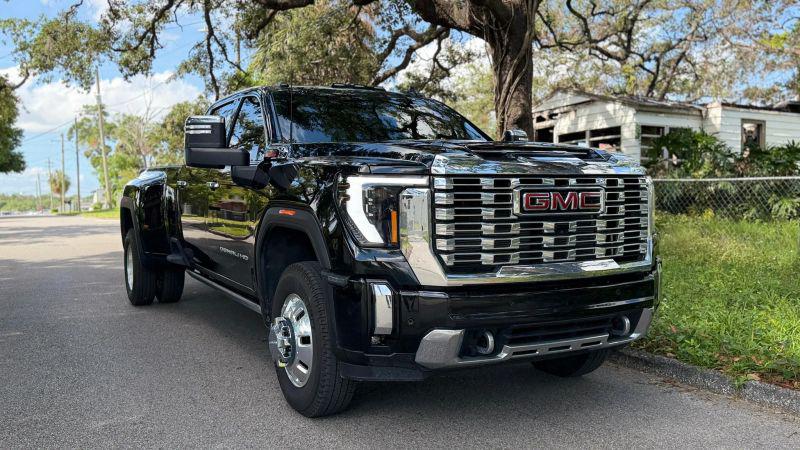 2025 GMC Sierra 3500HD Denali