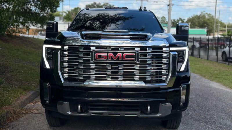 2025 GMC Sierra 3500HD Denali