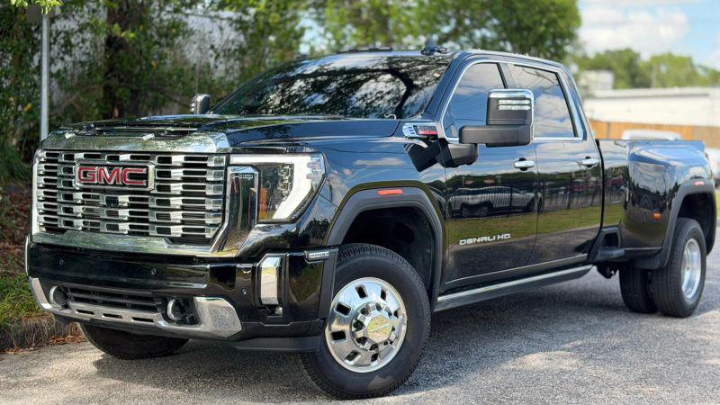 2025 GMC Sierra 3500HD Denali