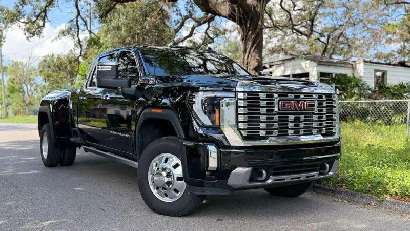 2025 GMC Sierra 3500HD Denali