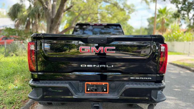 2025 GMC Sierra 3500HD Denali