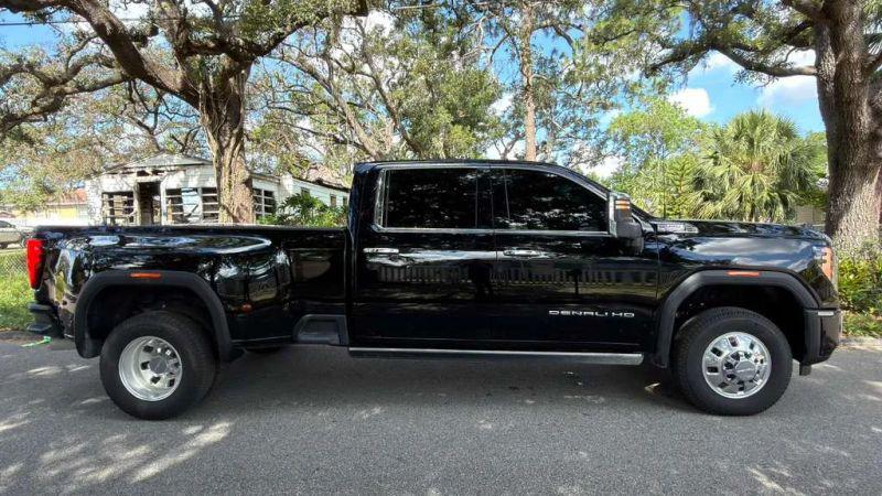 2025 GMC Sierra 3500HD Denali
