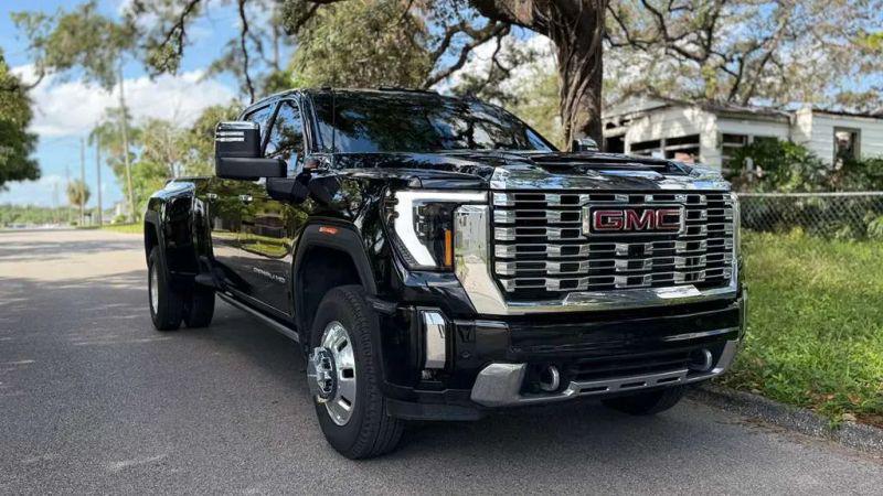 2025 GMC Sierra 3500HD Denali