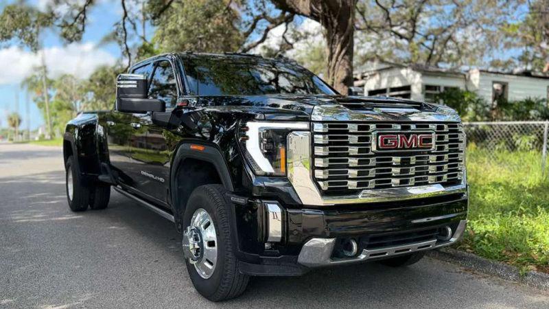 2025 GMC Sierra 3500HD Denali