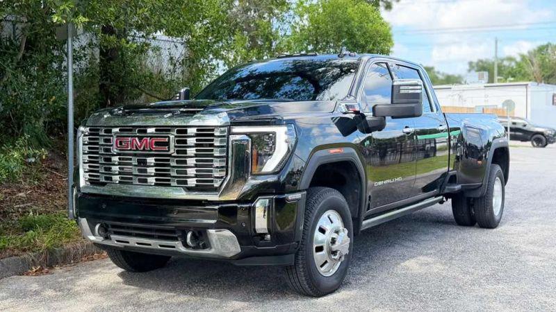 2025 GMC Sierra 3500HD Denali