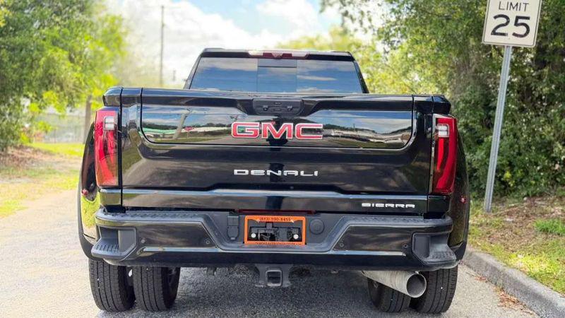 2025 GMC Sierra 3500HD Denali