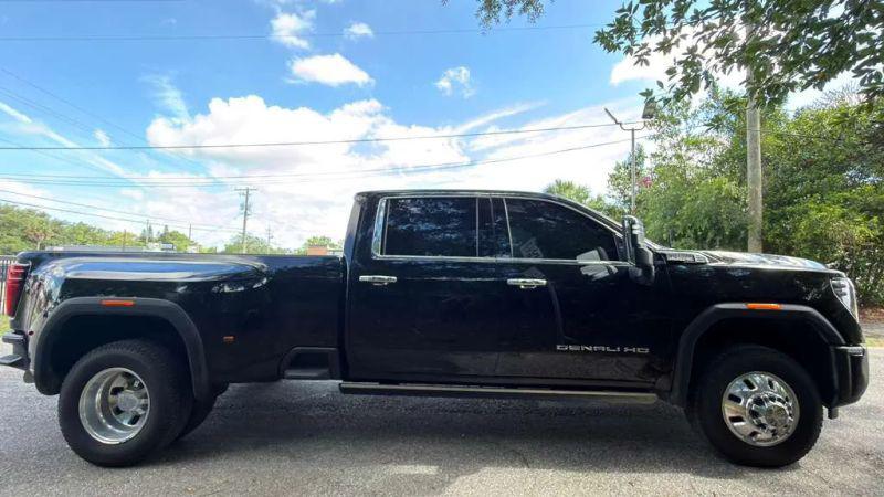 2025 GMC Sierra 3500HD Denali