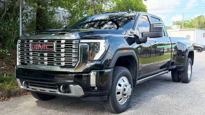 2025 GMC Sierra 3500HD Denali
