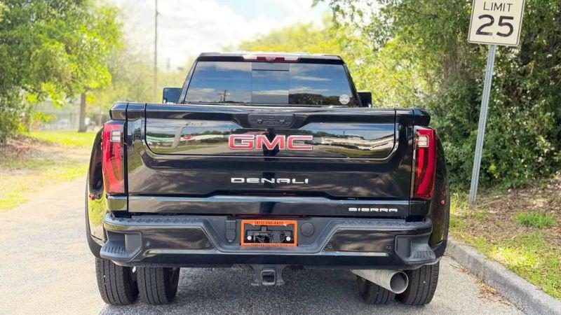 2025 GMC Sierra 3500HD Denali