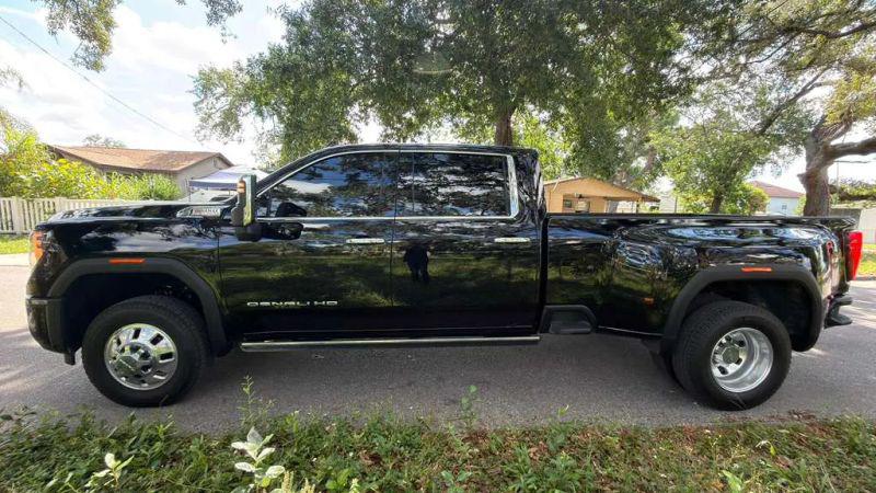 2025 GMC Sierra 3500HD Denali
