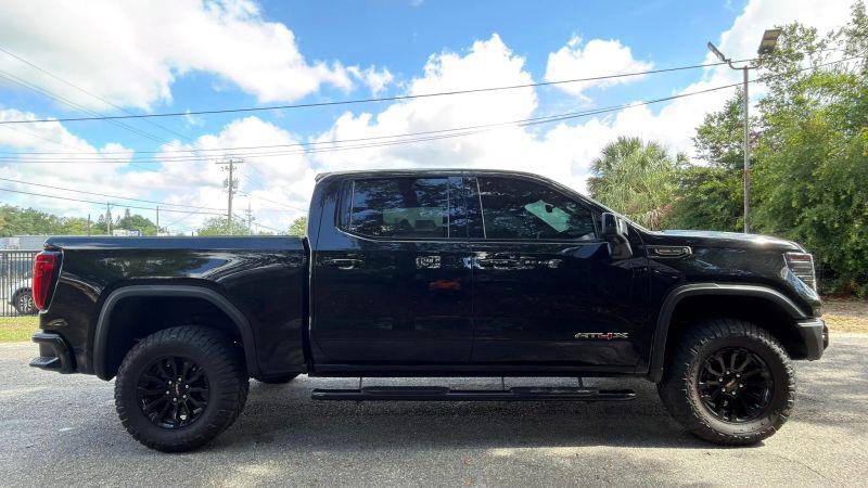 2023 GMC Sierra 1500 4WD Crew Cab Short Box AT4X