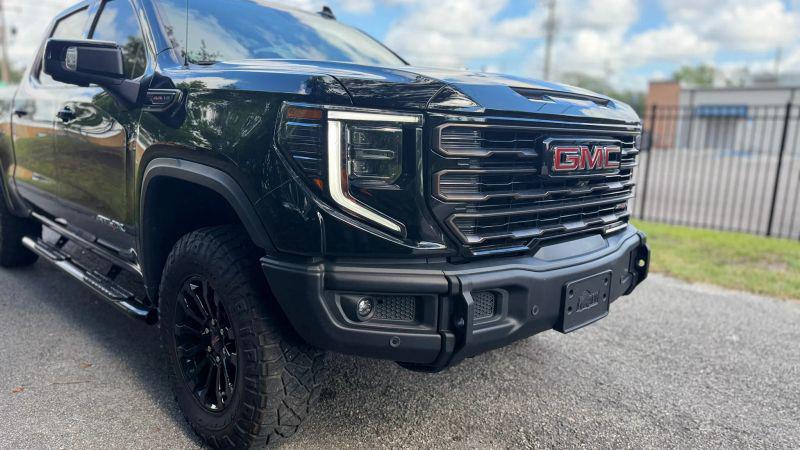 2023 GMC Sierra 1500 4WD Crew Cab Short Box AT4X