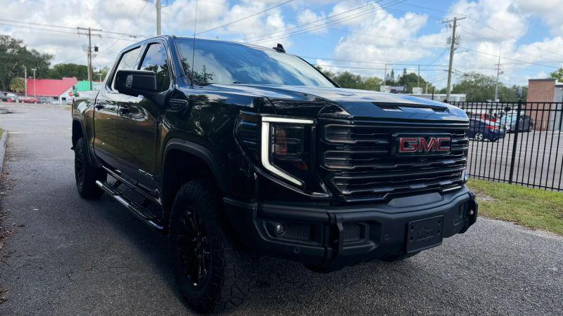 2023 GMC Sierra 1500 4WD Crew Cab Short Box AT4X