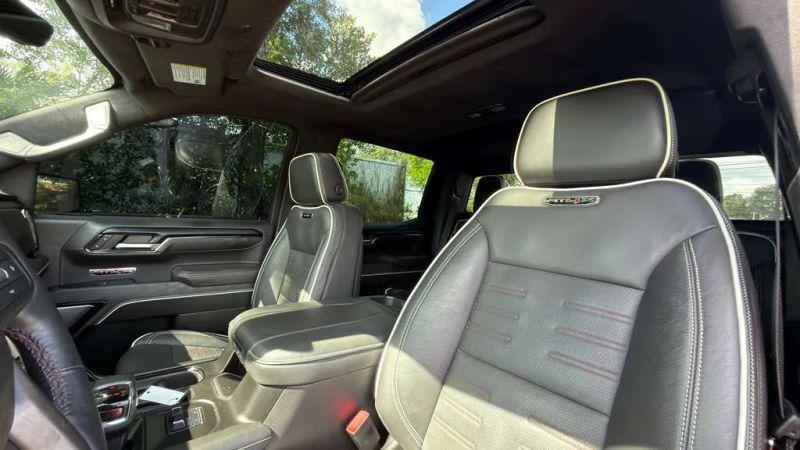 2023 GMC Sierra 1500 4WD Crew Cab Short Box AT4X