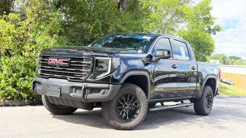 2023 GMC Sierra 1500 4WD Crew Cab Short Box AT4X