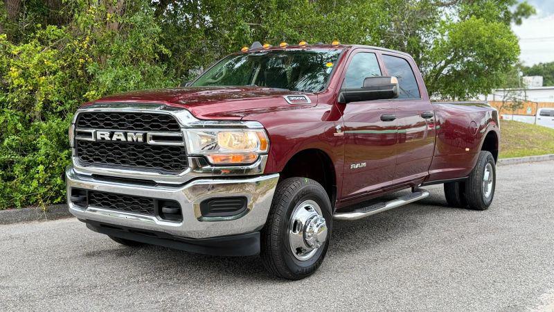 2019 Ram 3500 Tradesman Crew Cab 4x4 8' Box